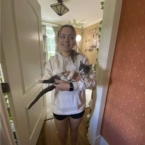 Meet your Posher, Olivia